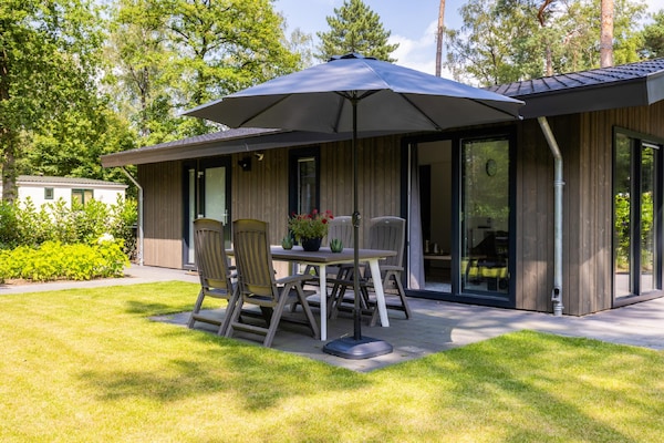 Vrijstaande lodge op Vakantiepark Latour, hartje Brabantse natuur - thumbnail 5