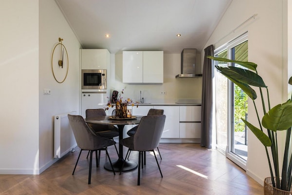 Vrijstaande lodge op Vakantiepark Latour, hartje Brabantse natuur - thumbnail 3