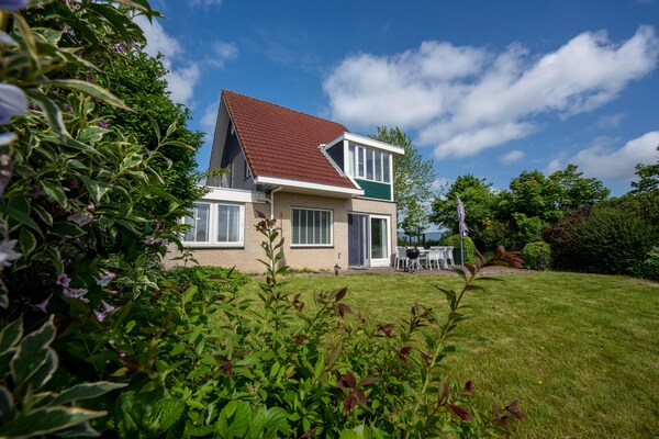 Villa aan het Sneekermeer in Terherne voor 8 personen met eigen steiger - thumbnail 6
