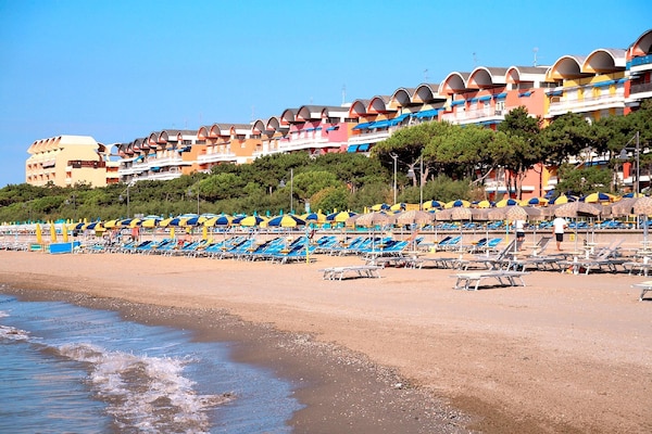7-persoons appartement aan het strand in Caorle · 7 pers. - thumbnail 6