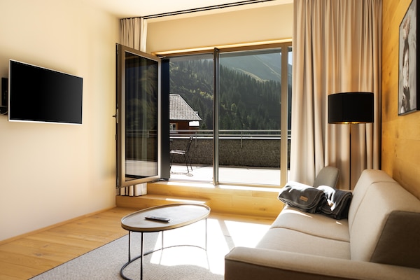 Modern Alpenappartement voor 6 op zonnig hoogplateau bij Ski Arlberg - thumbnail 4