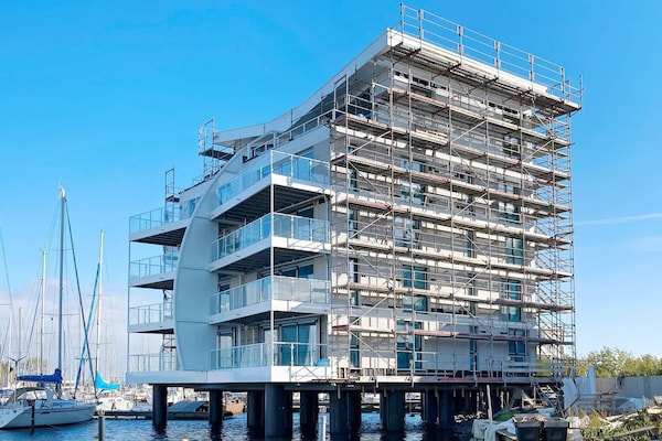 Luxe appartement aan het water met sauna, whirlpool en panoramisch zeezicht - thumbnail 2