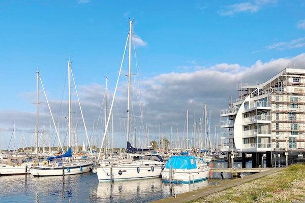 Luxe appartement aan het water met panoramisch uitzicht op de Oostzee - thumbnail 2