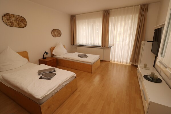 Stijlvol appartement met balkon nabij Messe Essen - thumbnail 2