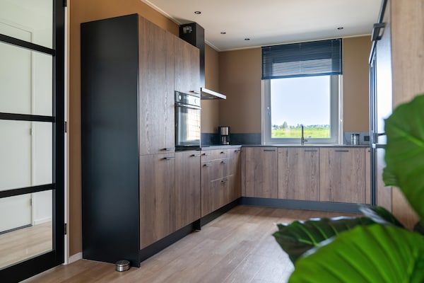 Moderne Friese Villa in Leons: luxe, ruimte & natuur voor 10 personen - thumbnail 4