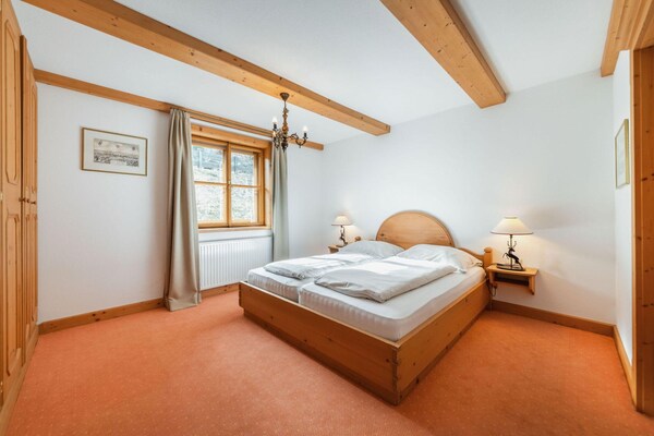 Chalet Ninni: 150m² vrijstaand chalet aan de golfbaan, 450m tot skilift - thumbnail 4