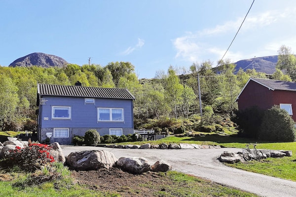 Panoramavakantiehuis bij Åram met fjordzicht en privé sfeer - thumbnail 3