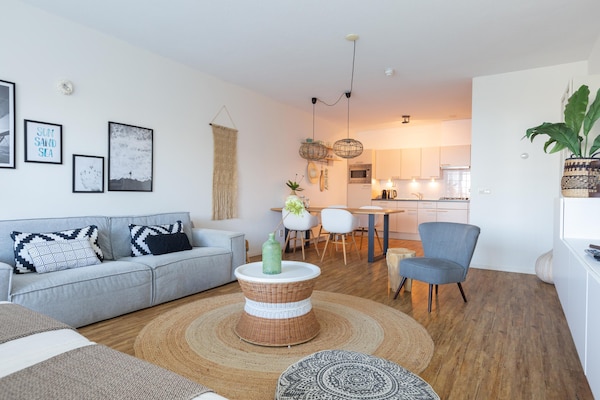 Luxe appartement met zeezicht in Scheveningse haven - thumbnail 1