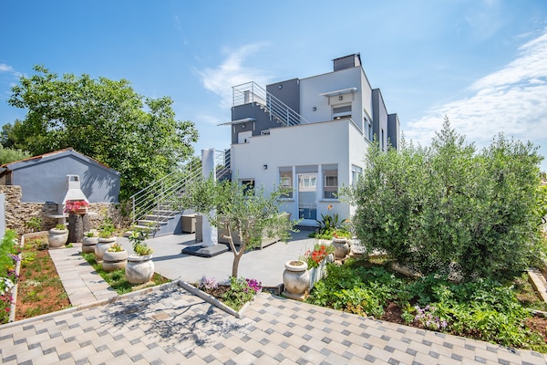 Centraal gelegen appartement in Medulin voor 4 personen · 80 m² - thumbnail 2