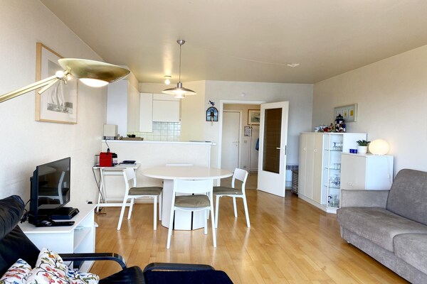 Stijlvol studio-appartement met zeezicht in Nieuwpoort, 40m², 3 personen - thumbnail 6