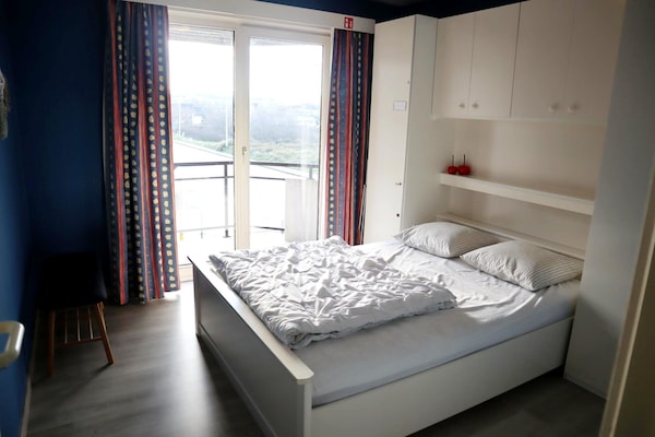Zonovergoten appartement aan de zeewering van Nieuwpoort met terras - thumbnail 3