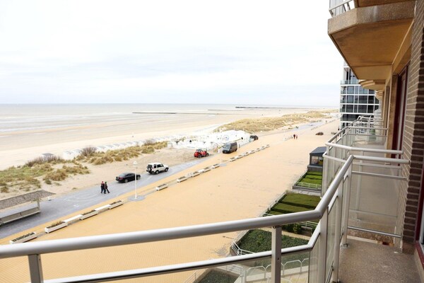 Licht appartement met zeezicht en garage in Nieuwpoort - thumbnail 6
