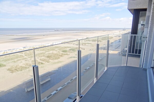 Zolderappartement aan de Zeewering met Panoramisch Zeezicht in Nieuwpoort - thumbnail 5