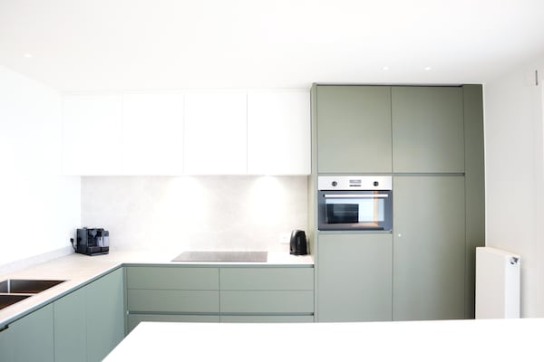 Modern appartement in Nieuwpoort met uitzicht op de fairway - thumbnail 2