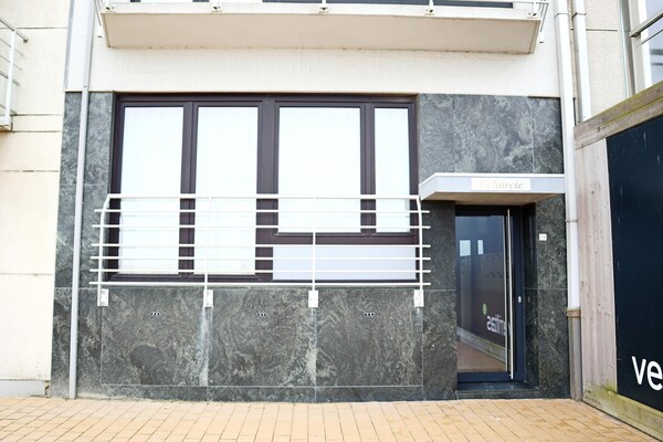 Appartement op de Zeedijk met Panoramisch Zeezicht in Nieuwpoort - thumbnail 6