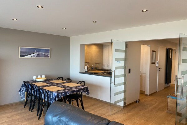 Luxueus appartement op de zeedijk met panoramisch zeezicht in Nieuwpoort - thumbnail 2