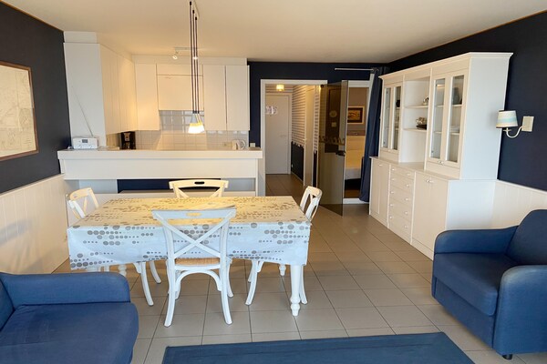 Appartement met zeezicht en terras direct aan het strand van Nieuwpoort - thumbnail 2
