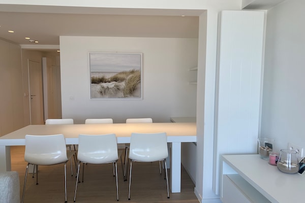 Luxe appartement op de zeedijk met zeezicht en 2 badkamers voor 6 personen - thumbnail 4