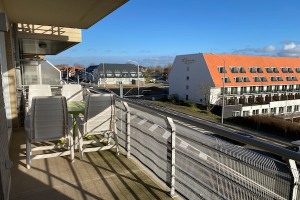 Licht 4-persoons appartement met 2 slaapkamers in hartje Nieuwpoort - thumbnail 4
