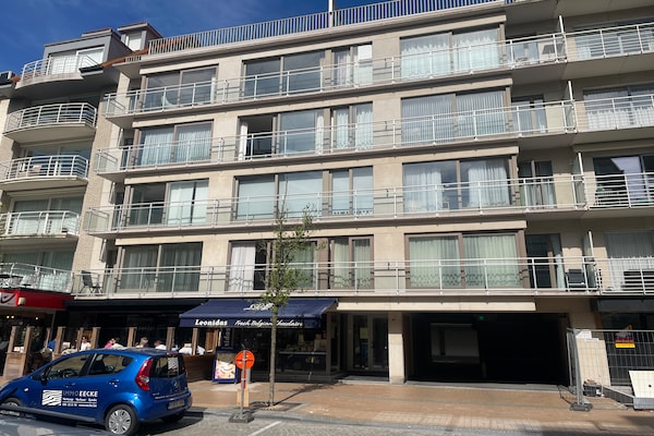 6-persoons appartement met zonneterras in hartje Nieuwpoort · 2 slk - thumbnail 5
