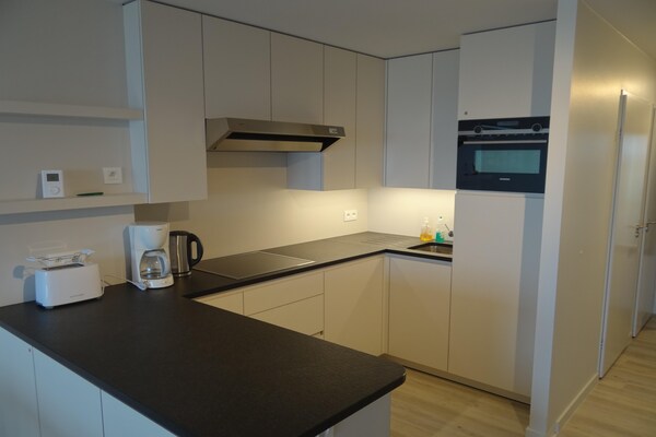 Modern appartement met 2 slaapkamers en zeezicht op de zeewering van Nieuwpoort - thumbnail 3
