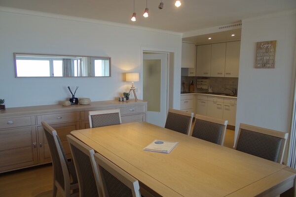 Prachtig appartement aan de zeedijk van Nieuwpoort met zeezicht voor 6 personen - thumbnail 2