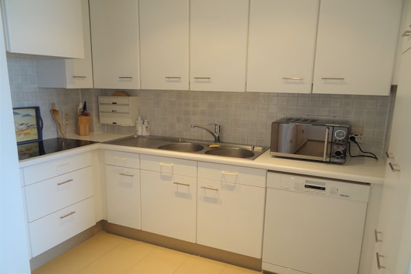 Prachtig appartement aan de zeedijk van Nieuwpoort met zeezicht voor 6 personen - thumbnail 3