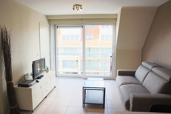 4-persoons appartement met slaaphoek in hartje Nieuwpoort - thumbnail 6