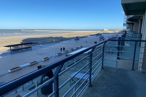 Appartement op de zeedijk met zeezicht en vlakbij het strand - thumbnail 4