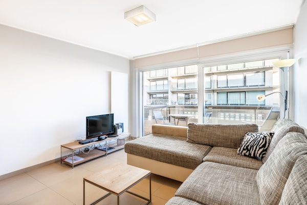 Op 1 km van de golfbaan: Modern appartement in Oostduinkerke · 4 pers. - thumbnail 4