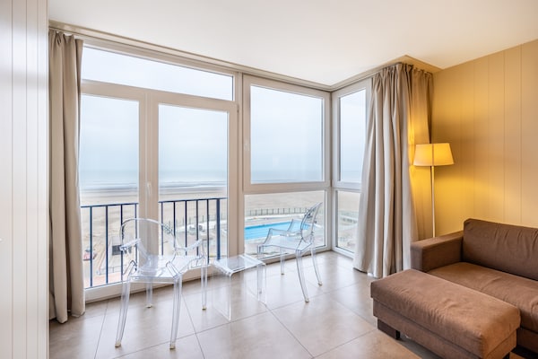 Licht appartement met zeezicht en zwembad op 50m van het strand - thumbnail 6