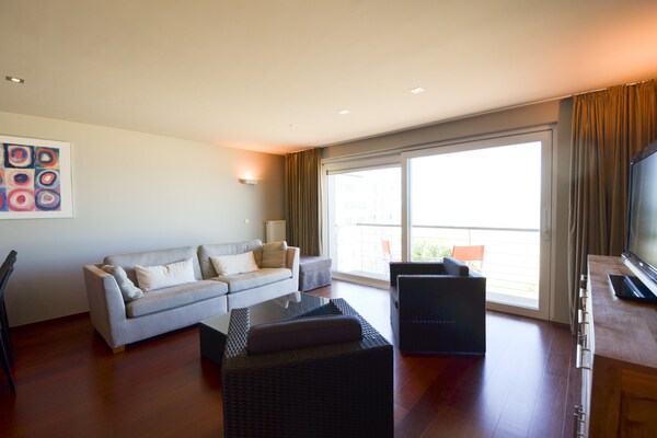 Zonovergoten appartement met panoramisch zeezicht op de 6e verdieping - thumbnail 1