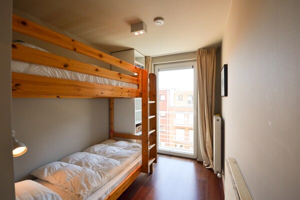 Zonovergoten appartement met panoramisch zeezicht op de 6e verdieping - thumbnail 4