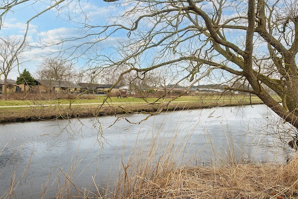 Knus Deens vakantiehuis aan het water in Grenaa voor 3 personen - thumbnail 6