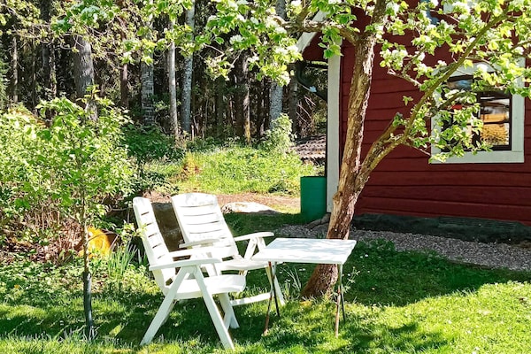 Sfeervol Zweeds vakantiehuis uit 1856 nabij Linköping - thumbnail 2