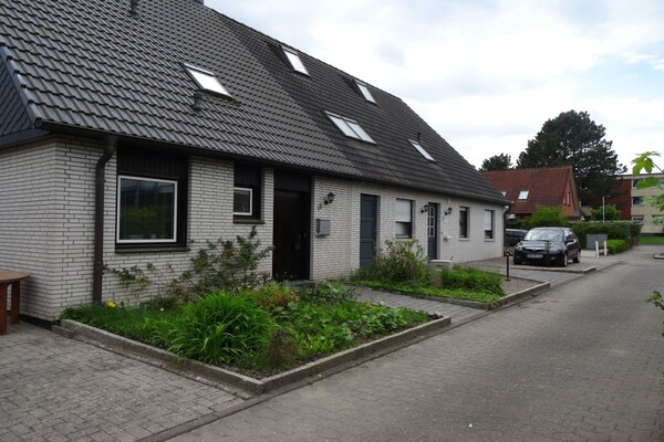 Ruim vakantiehuis op 800m van meer en centrum Kappeln, omheinde tuin - thumbnail 1