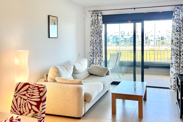 Mirador Playa Serena III: Modern appartement met zeezicht en privéterras - thumbnail 3