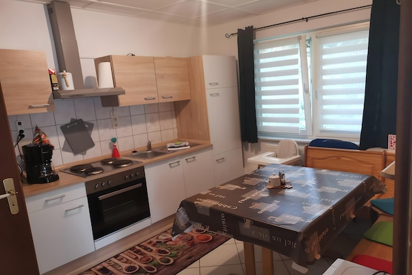 Ruime bungalow aan de oever van de Goldberger See, 50m tot strand - thumbnail 2