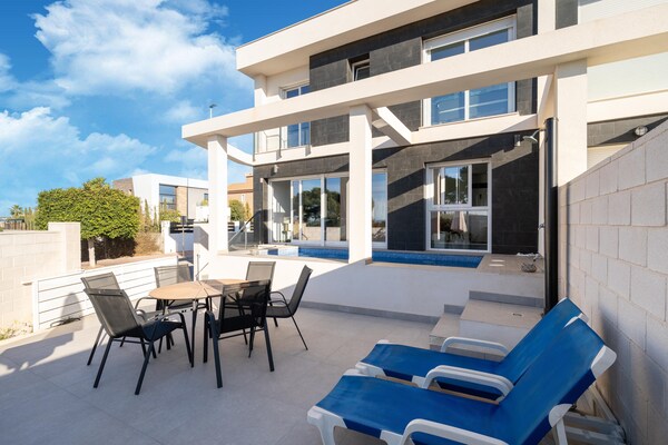 Zonovergoten villa met privézwembad nabij Carabassi strand - thumbnail 5