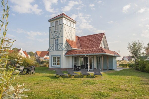 Vrijstaande villa met torenkamer op 400m van het strand, 9 pers - thumbnail 1