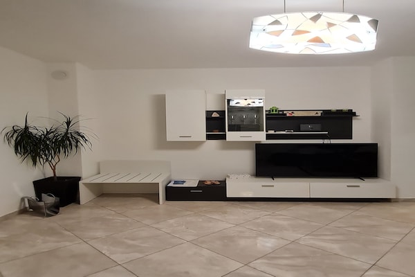 Luxe Appartement Ani met zwembad en jacuzzi op 500m van het strand in Sutivan - thumbnail 3