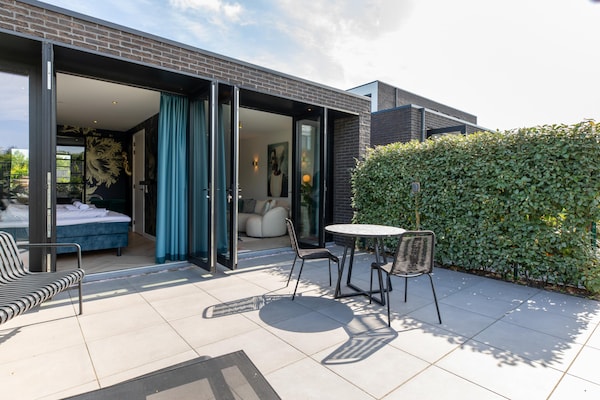 Stijlvol vakantiehuis ZEEBRIES voor 2 personen in Koudekerke - thumbnail 1