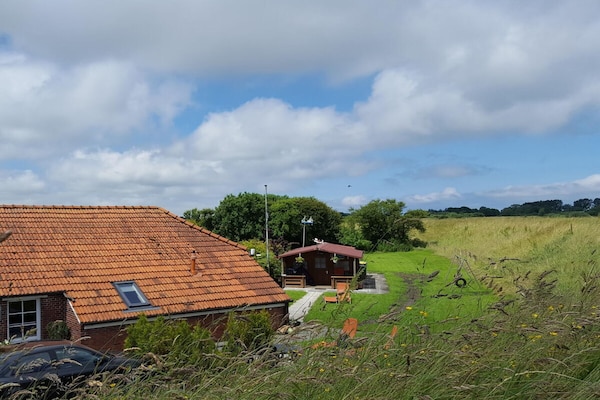 Knus vakantiehuis aan de dijk in Dornumersiel, vlakbij strand - thumbnail 2