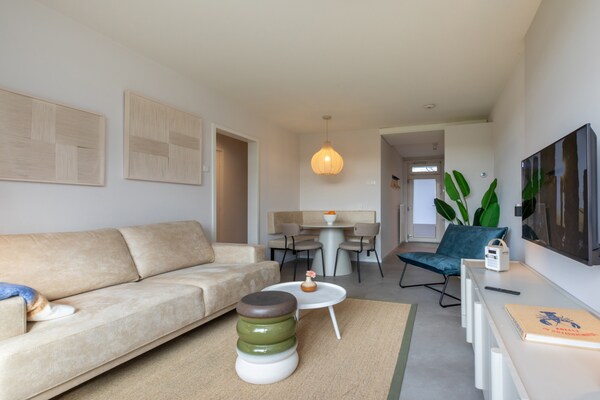 Kurhaus Appartement 1: Modern vakantiehuis op 100m van het strand in Zoutelande - thumbnail 2