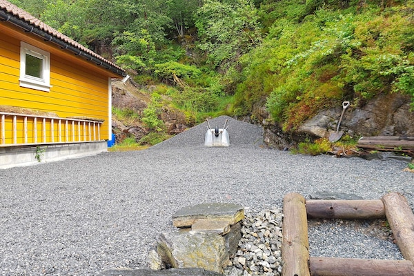 Vrijstaand vakantiehuis aan het Fensfjord met whirlpool en bootverhuur - thumbnail 4
