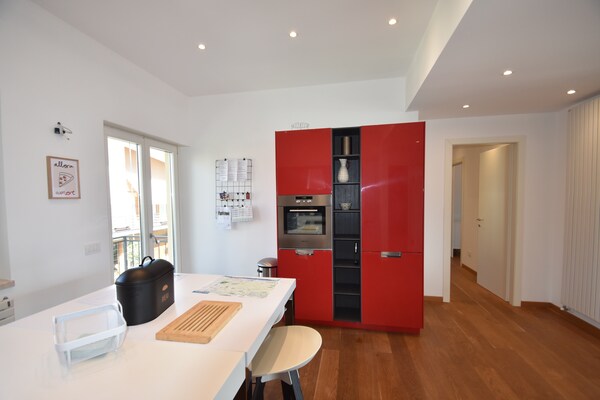 Licht appartement in Pallanza met uitzicht op de Borromeïsche Eilanden - thumbnail 6