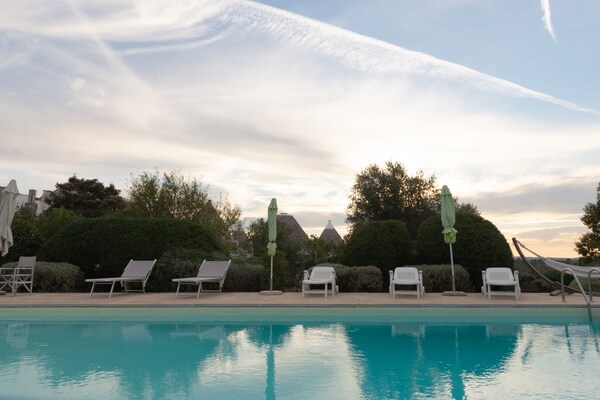 Trulli Fantese 4 Ostuni: Authentieke trullivilla met zwembad in Valle d'Itria - thumbnail 3