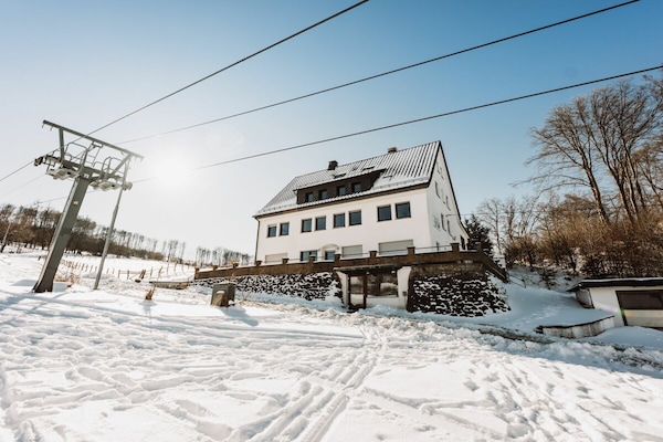 Stijlvol appartement aan de voet van de Briloner berg, vlakbij de skipiste - thumbnail 5