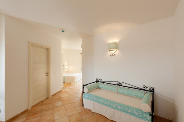 Vrijstaand vakantiehuis voor 4 bij strand Vignola Mare, Sardinië - thumbnail 4