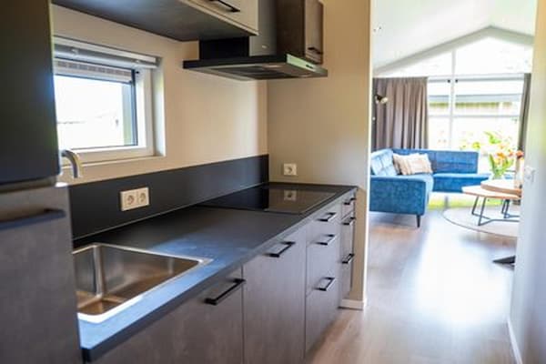 Modern chalet aan parkvijver in Veldhoven, 4 pers., 2 slaapkamers - thumbnail 5